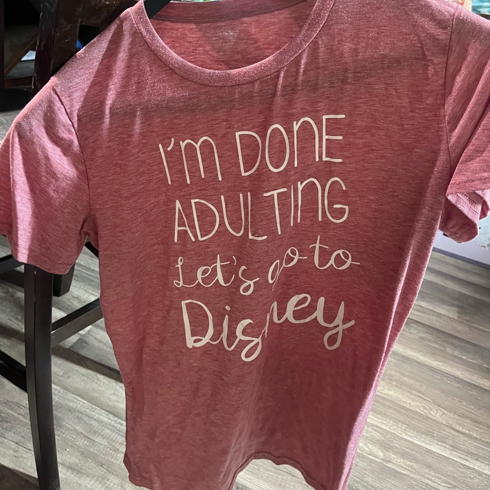 Graphic Tee "I'm Done Adulting Let's Go to Disney" - Pink